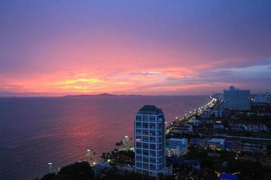 Lpn Park Beach Tour B Pantai Jomtien Bagian luar foto